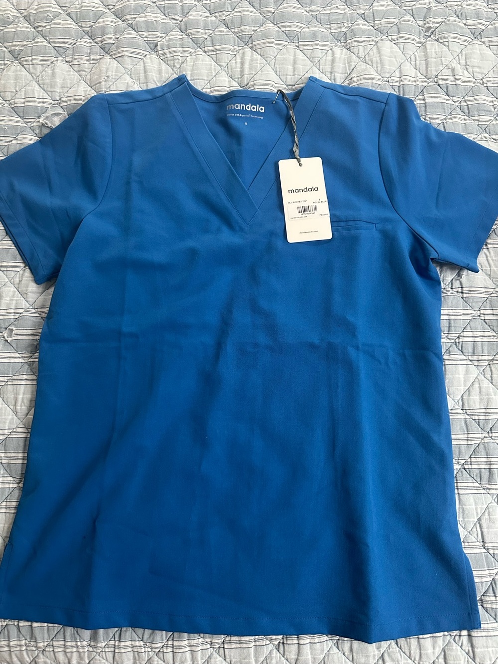 Mandala V-Neck One Pocket Scrub Top in Royal Blue